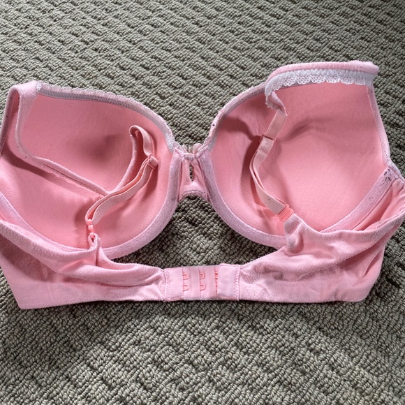 Victoria's Secret Bra - Body by Victoria - Padded Perfect Coverage - 32D - Picture 2 of 5